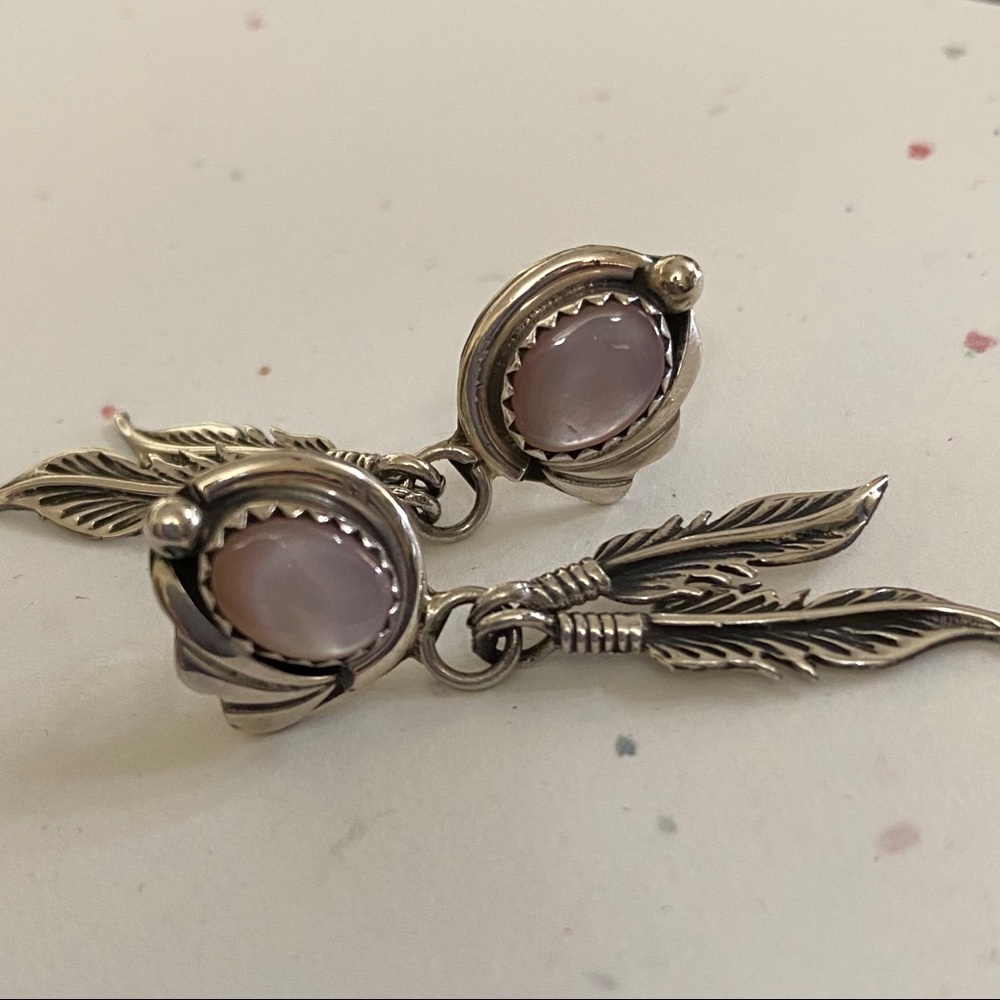 Vintage Pink Shell Native American Feather Earring